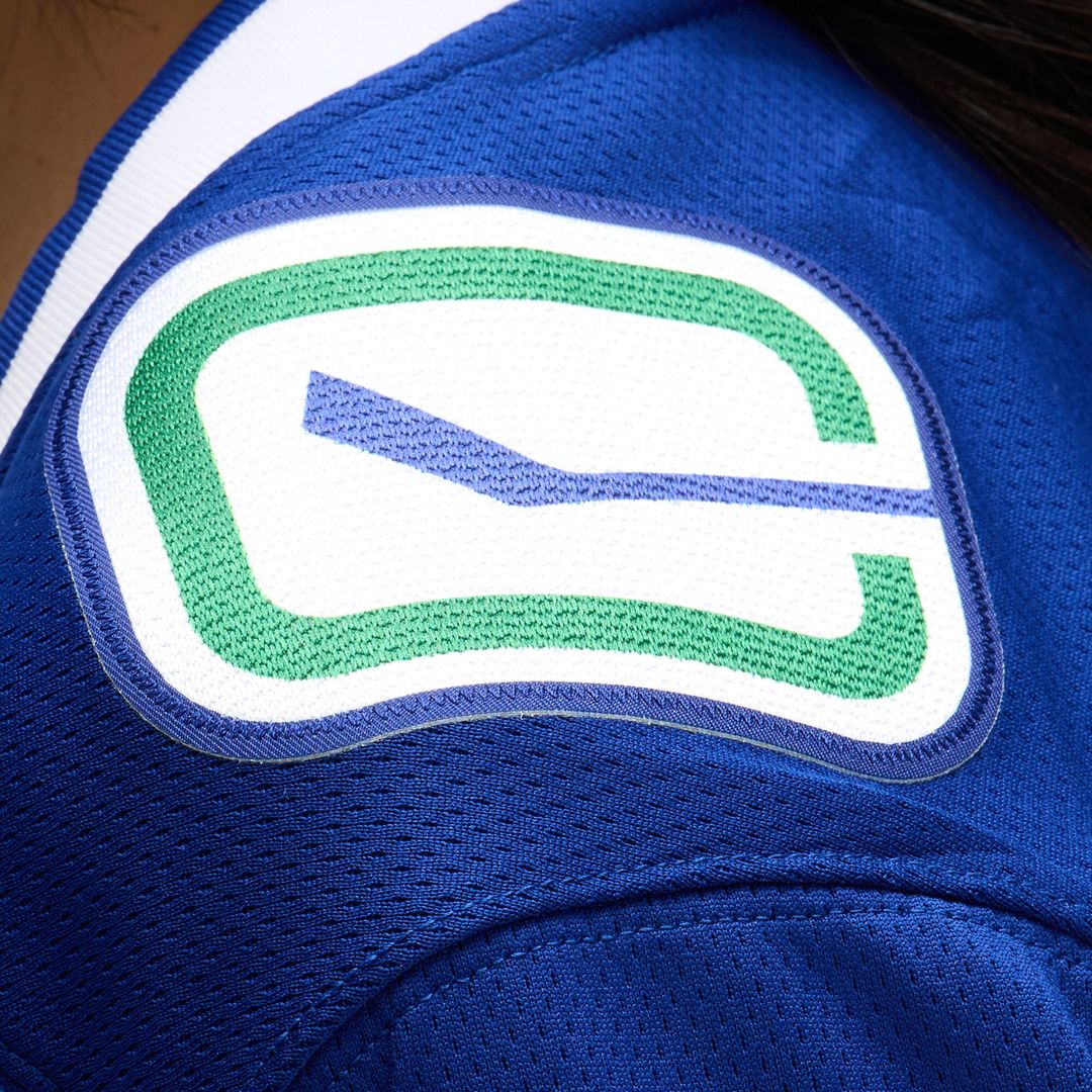 Vancouver Canucks Fanatics Women's Premier Breakaway Jersey - Blue